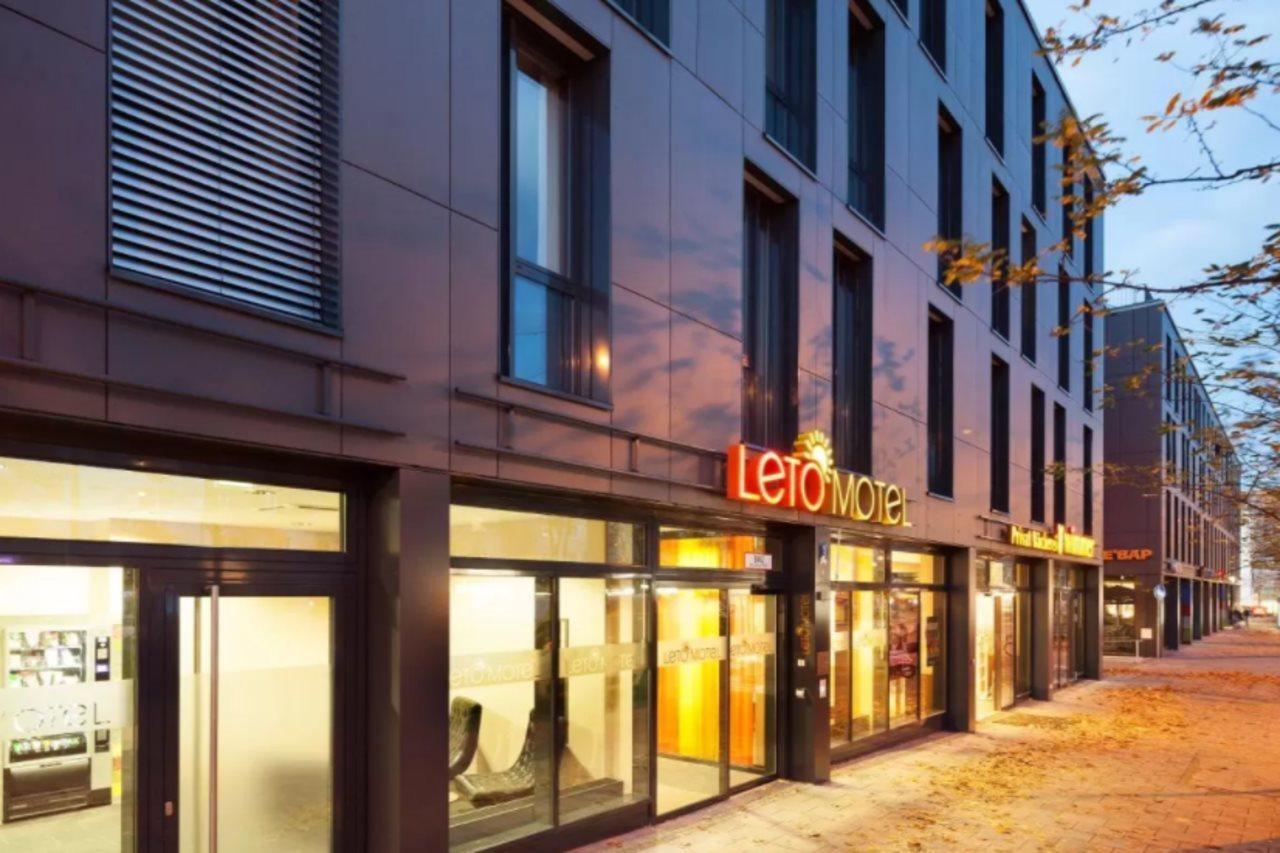 B&B Hotel Muenchen-Moosach Exterior foto
