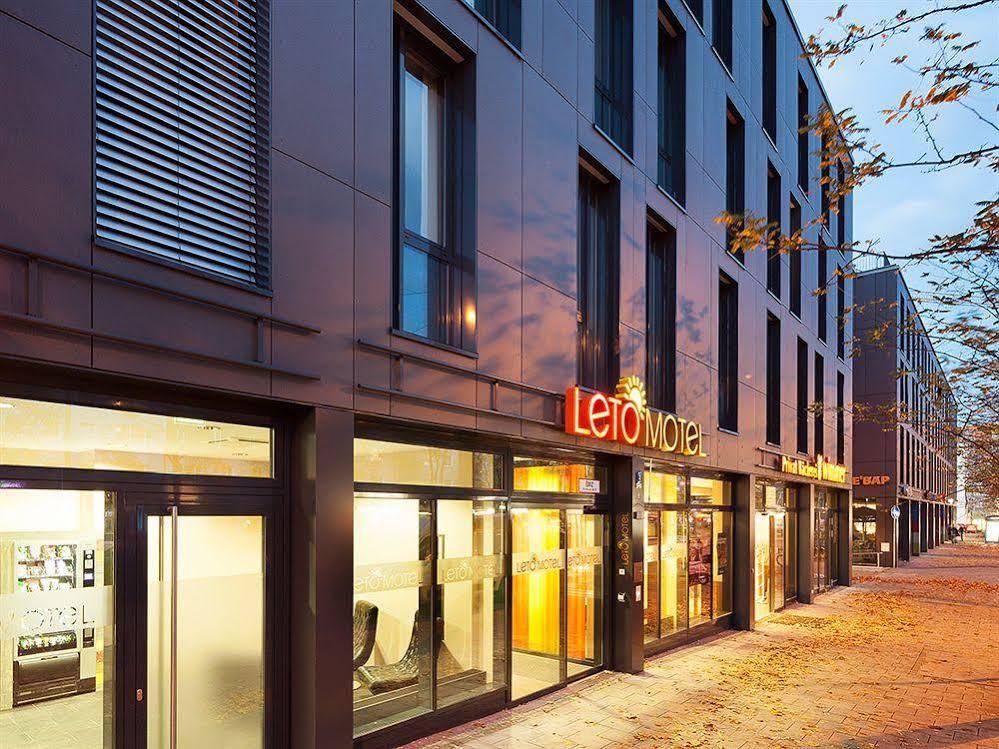 B&B Hotel Muenchen-Moosach Exterior foto
