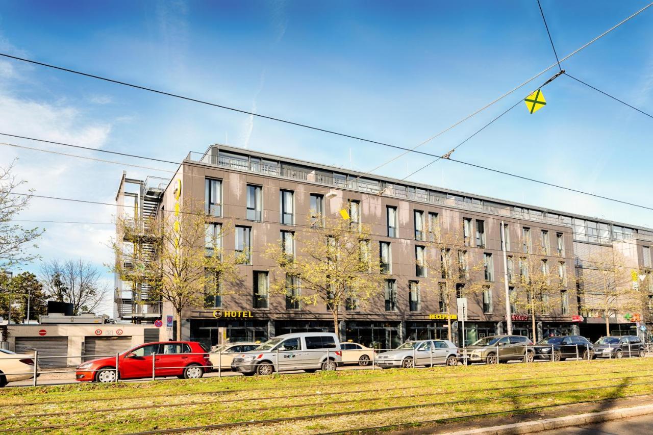 B&B Hotel Muenchen-Moosach Exterior foto