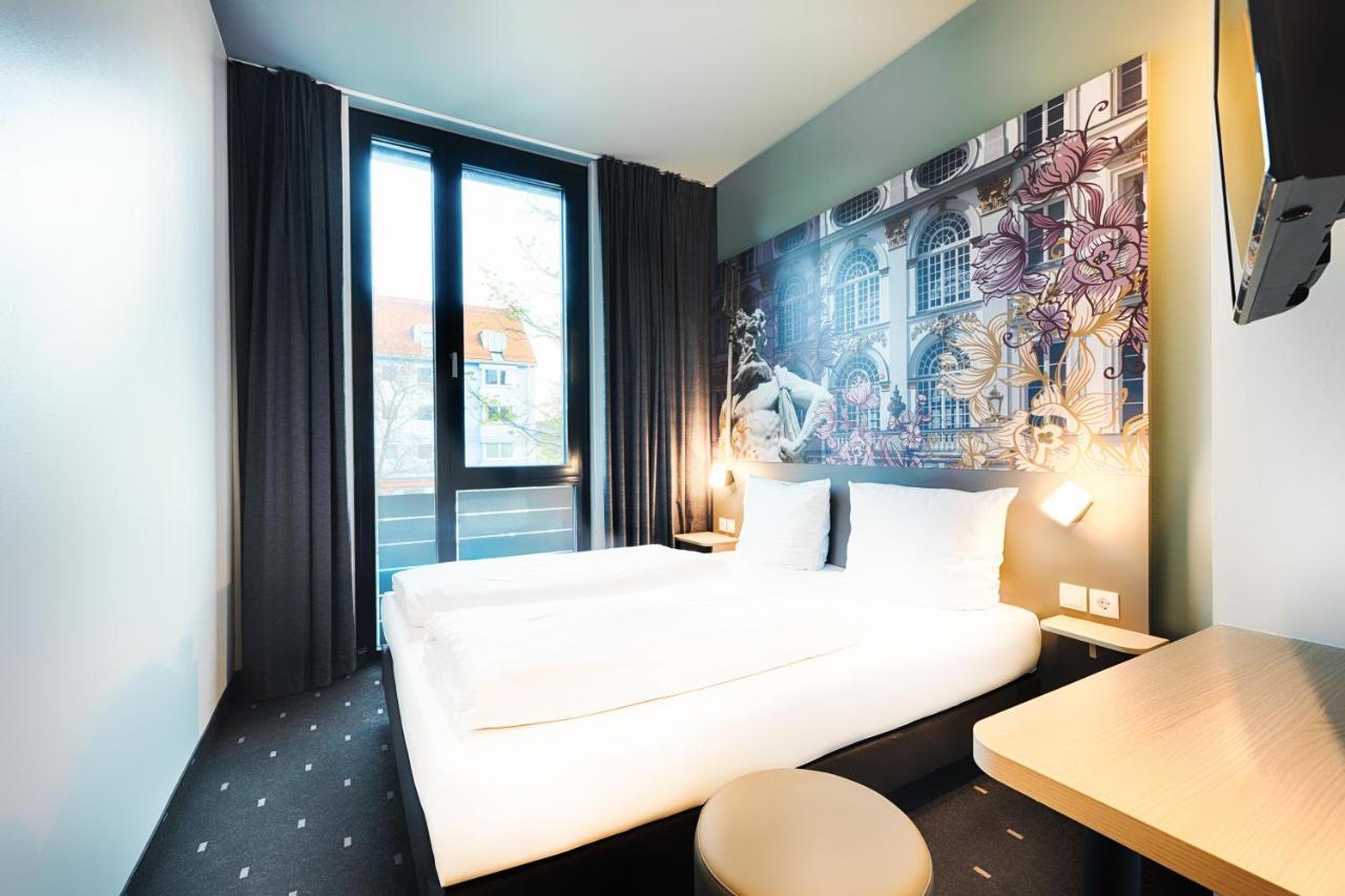B&B Hotel Muenchen-Moosach Exterior foto
